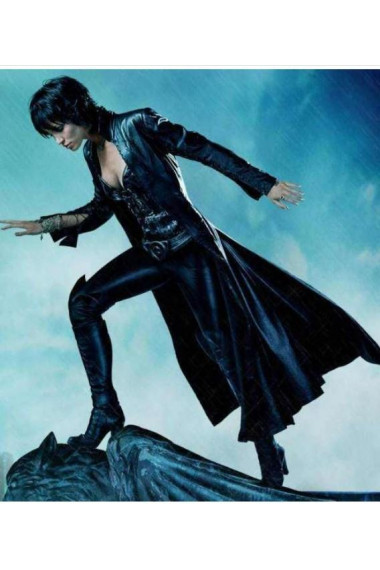 Ashley Scott Helena Kyle Birds of Prey Leather Coat ashley-scott-birds-of-prey-helena-kyle-coat