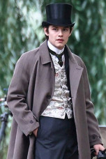 Enola Holmes Louis Partridge Lord Tewkesbury Grey Wool Coat louis-partridge-enola-holmes-coat
