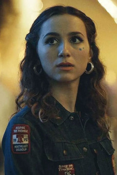 Lexi Howard Euphoria TV Series Maude Apatow Blue Denim Jacket