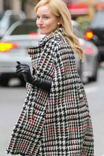 Julia Garner Inventing Anna Plaid Black and White Wool Coat julia-garner-inventing-anna-plaid-coat