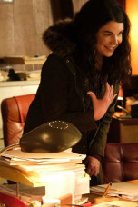 Lauren Graham Alex Morrow Mighty Ducks Green Fur Hooded Coat lauren-graham-mighty-ducks-coat