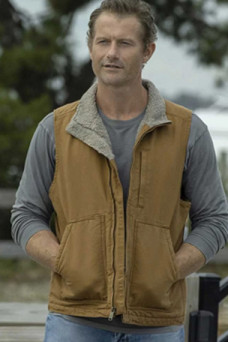 Ray Abruzzo James Badge Dale Hightown Beige Cotton Vest