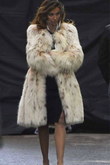 House Of Gucci Madalina Ghenea Sophia Loren White Fur Coat