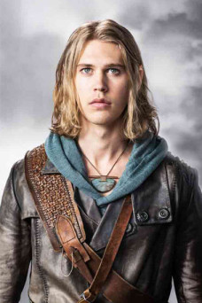 Wil Ohmsford Austin Butler The Shannara Chronicles Jacket