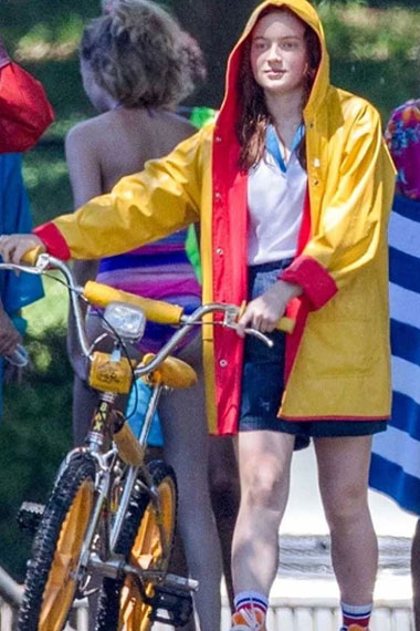 Stranger Things Max Mayfield Sadie Sink Yellow Hooded Raincoat sadie-sink-stranger-things-coat