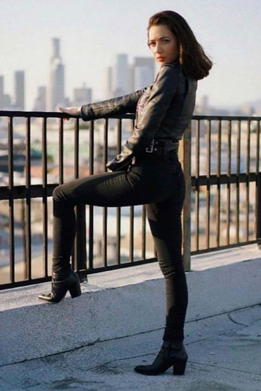 The Flash Sue Dearbon Natalie Dreyfuss Black Leather Jacket
