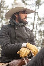ryan-bingham-yellowstone-black-coat