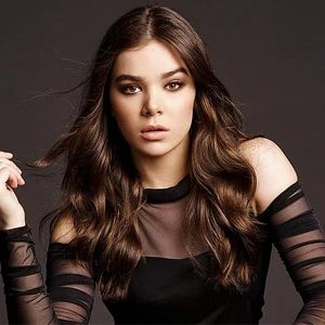 Hailee Steinfeld TV Shows And Movies Leather Jackets And Coats