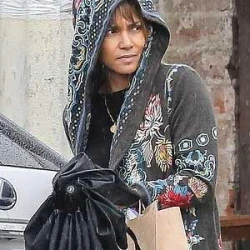 Halle Berry Jackets (5)