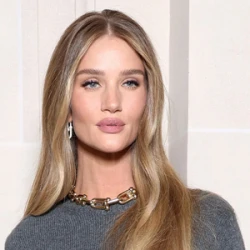 Rosie Huntington-Whiteley Jackets (1)