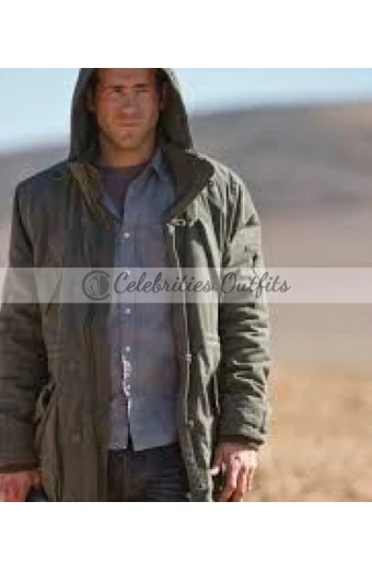 ryan-reynolds-safe-house-jacket