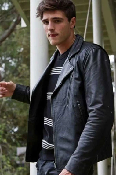 Jacob Elordi The Kissing Booth Noah Flynn Black Leather Jacket