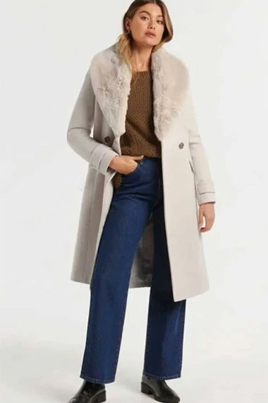 Temperance Hudson Bo Martynowska Nancy Drew White Fleece Coat