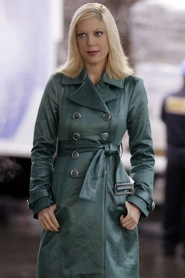 Linda Lake Smallville TV Show Tori Spelling Trench Coat