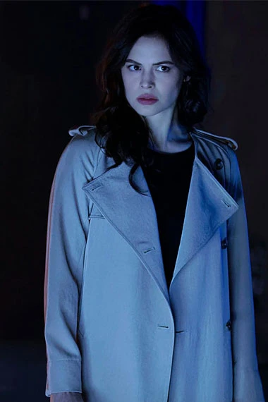 Conor Leslie Titans Donna Troy White Cotton Trench Coat